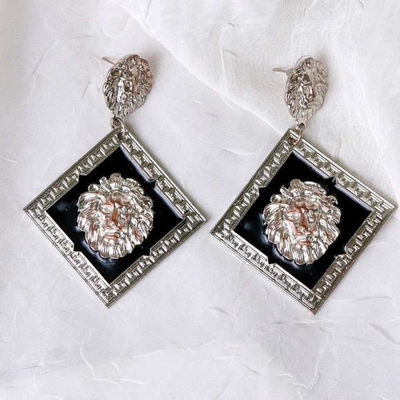 Chunky silver black squared lions pendant earrings